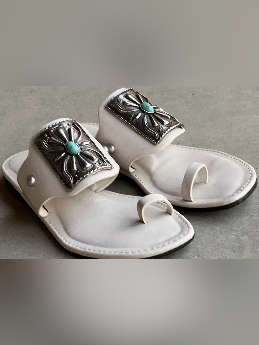 Ali for Butter Ali MacGraw White Leather Concho Turquoise Boho Sandals Sz 8